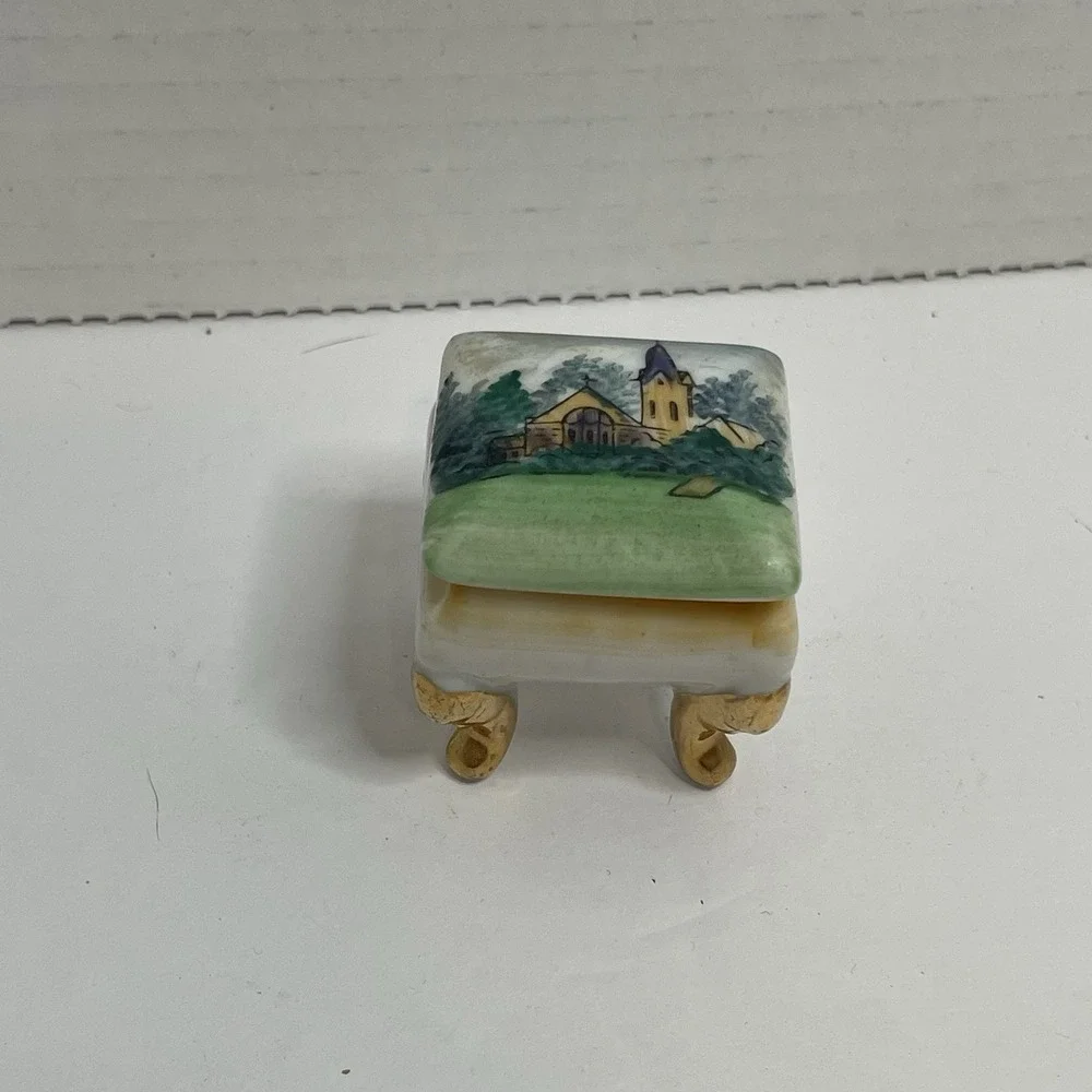 TRINKET BOX HAND PAINTED CHURCH LANDSCAPE FOOTED PORCELAIN JEWELRY RING ANTIQUE